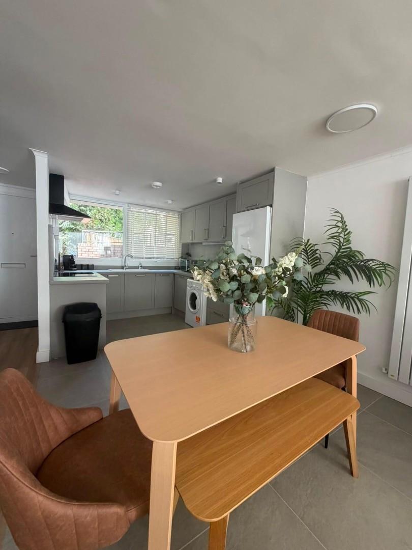 Malden Crescent, London